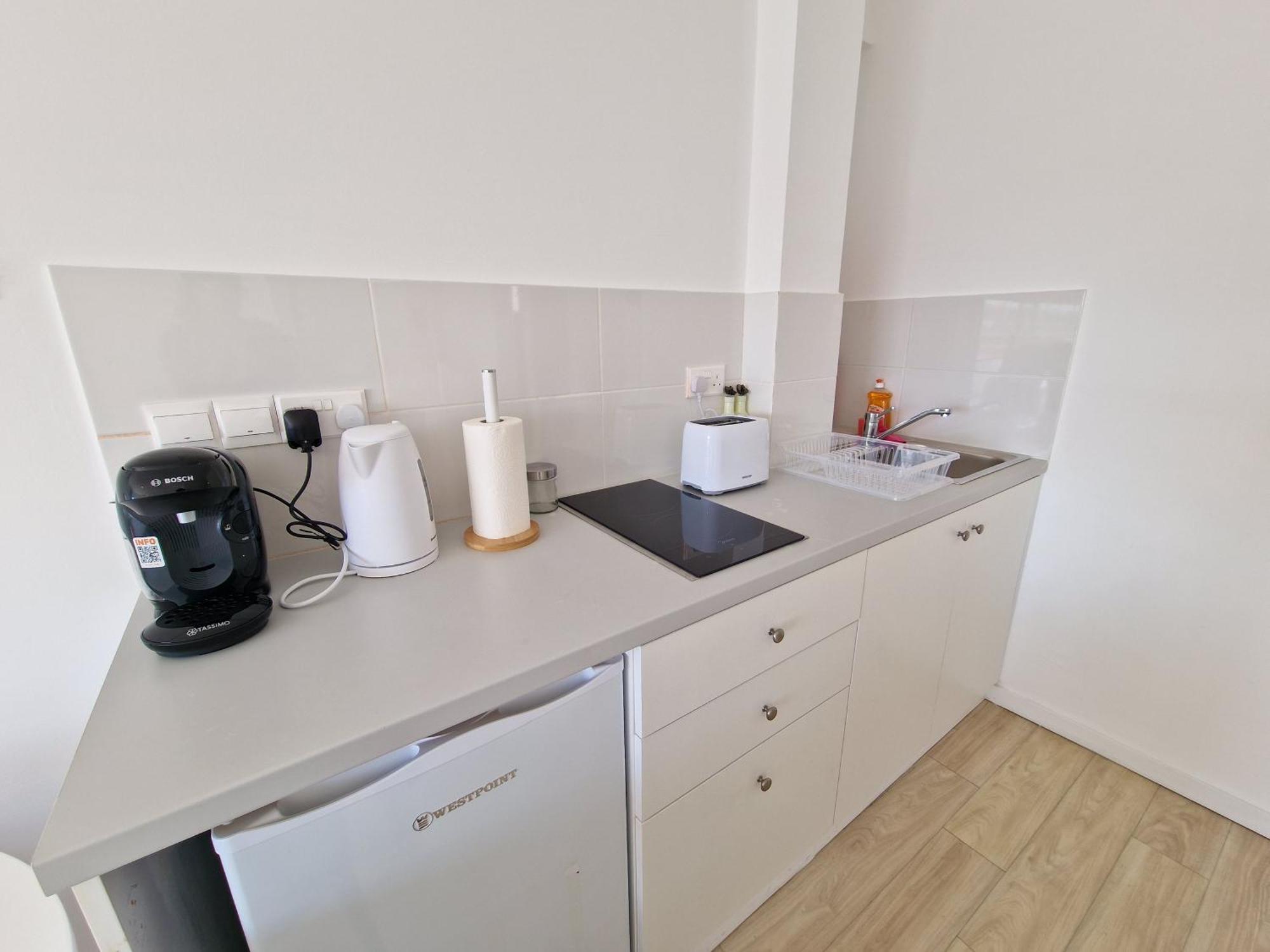 Kitieos Central Apts 100M From Finikoudes Beach 라르나카 외부 사진