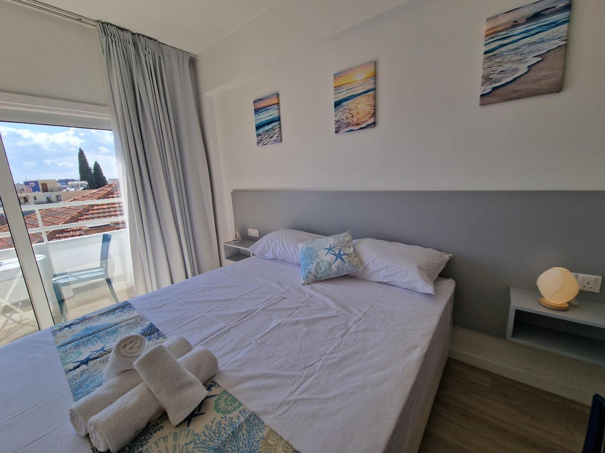Kitieos Central Apts 100M From Finikoudes Beach 라르나카 외부 사진