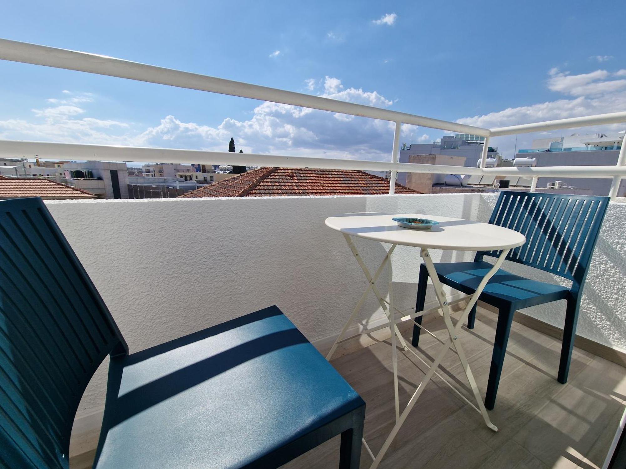 Kitieos Central Apts 100M From Finikoudes Beach 라르나카 외부 사진