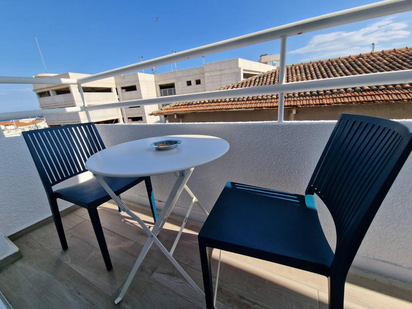 Kitieos Central Apts 100M From Finikoudes Beach 라르나카 외부 사진